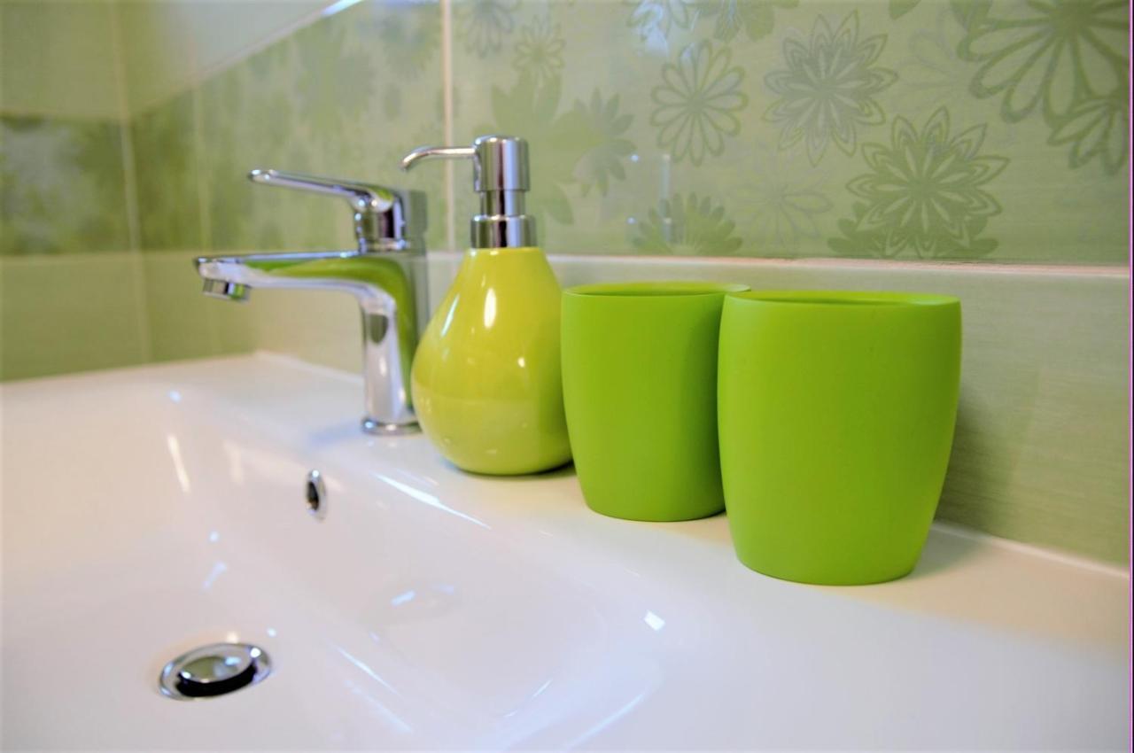 Amaryllis Residence, Apartment Diana & Deluxe Rooms With Shared Kitchen 베리로신즈 외부 사진